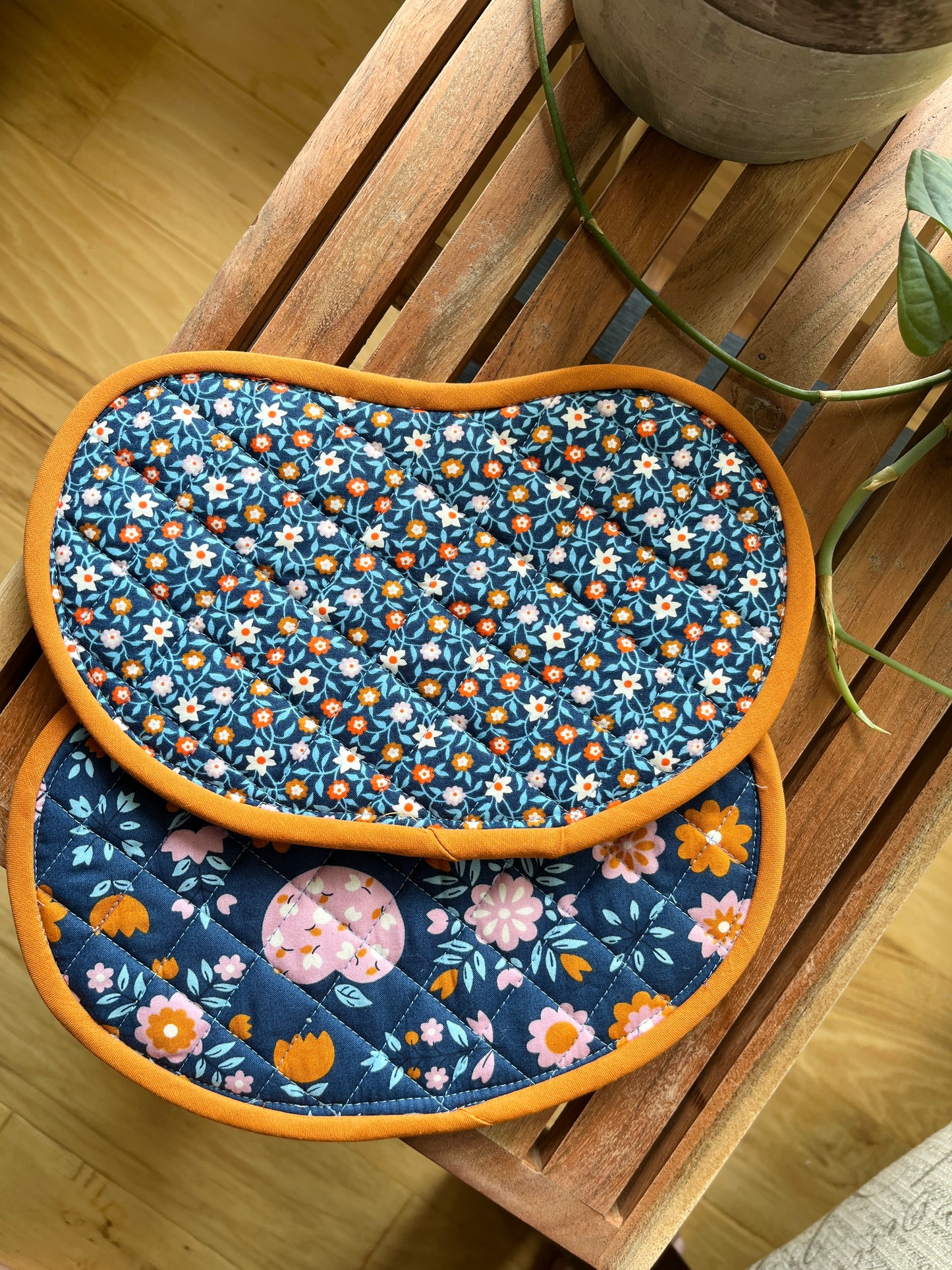 Jelly Bean Hot Pot Holders - MIX SET Navy Floral/Apple