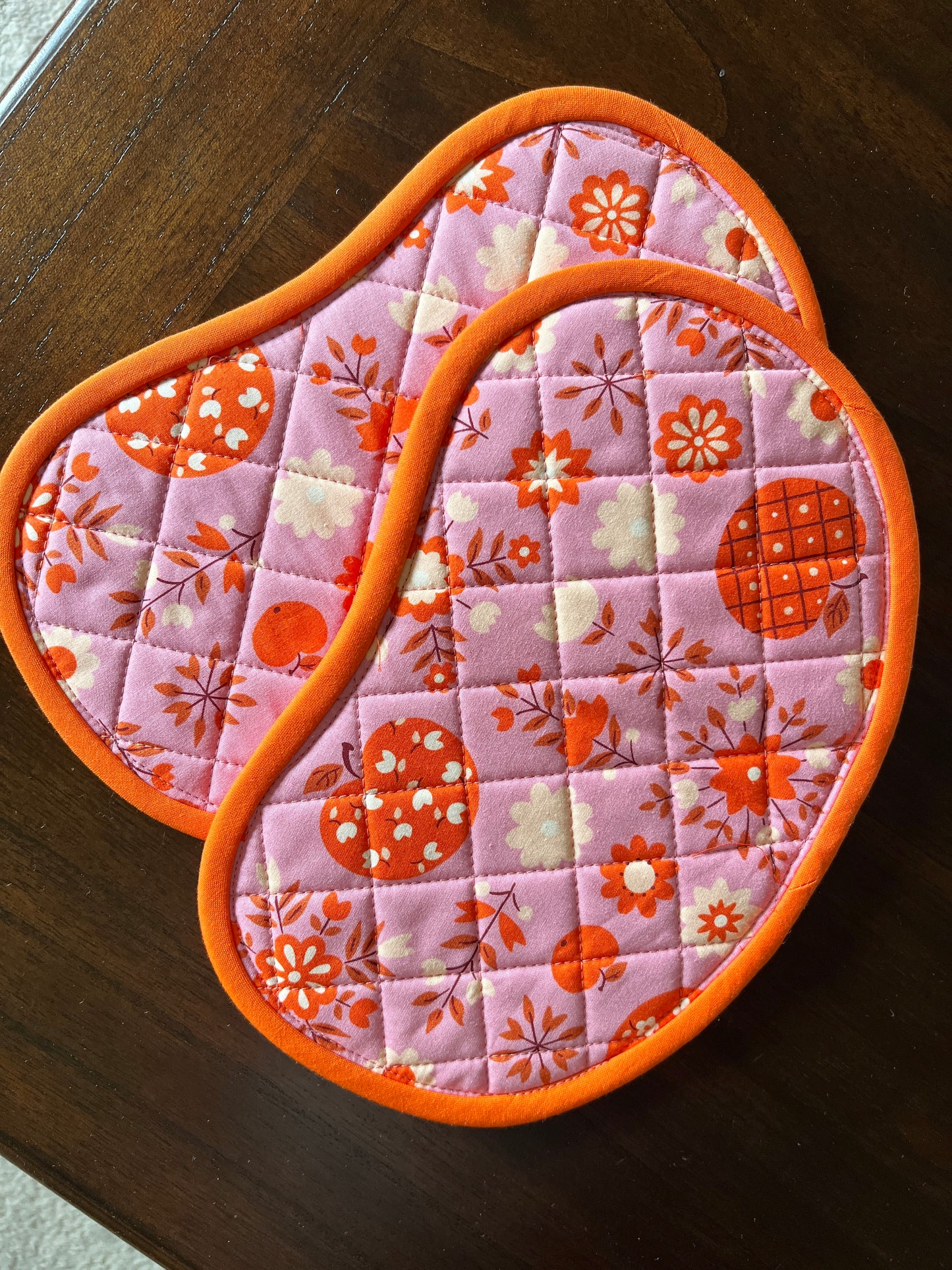 Jelly Bean Hot Pot Holders - Pink/Orange Apple
