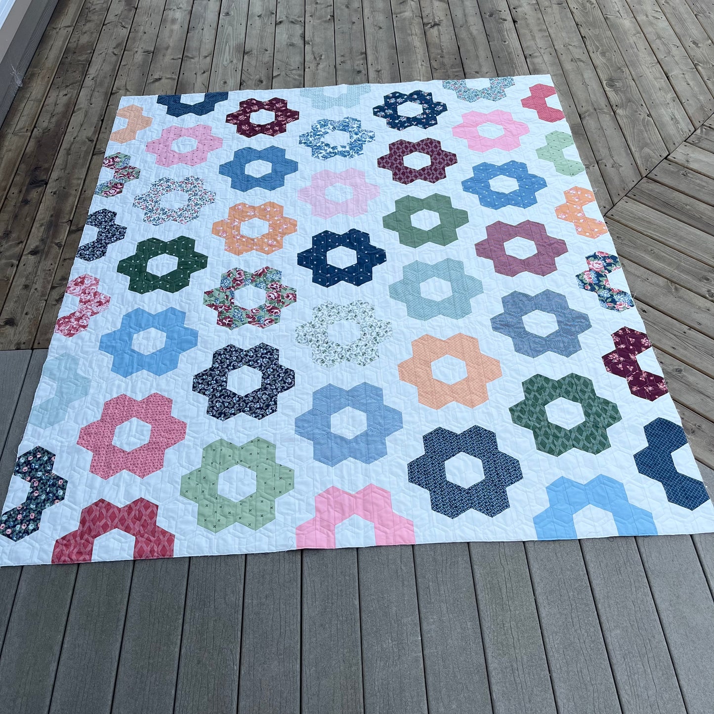 Hexagon Blooms FINISHED QUILT (no binding)